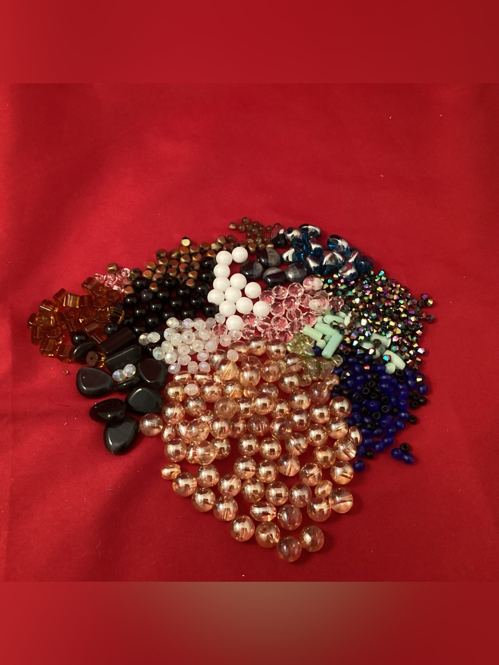 243 grams of Mixed Craft Beads
